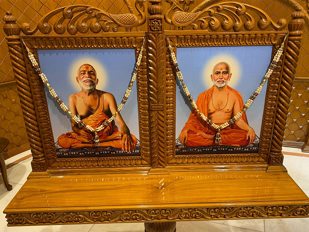 On Left, Brahmaswarup Yogiji Maharaj and On Right Brahmaswarup Shastriji Maharaj