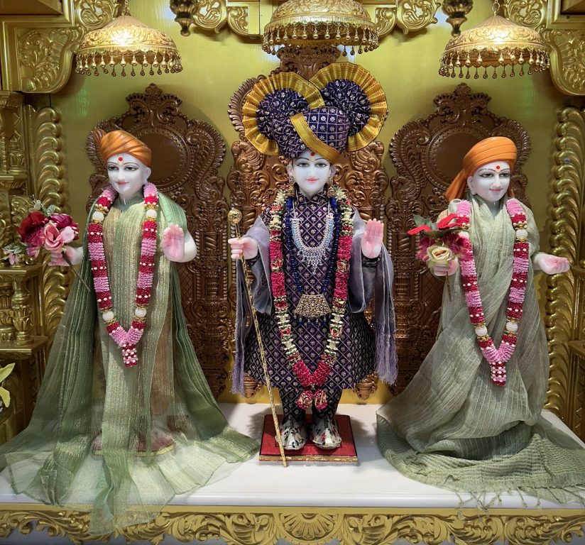 In Centre, Poorna Purushottam Shree Sahajanand Swami Maharaj, On Left Anadi Mul Akshar Murti Shree Gunatitanand Swami and On Right Anadi Mahamukta Shree Gopalanand Swami