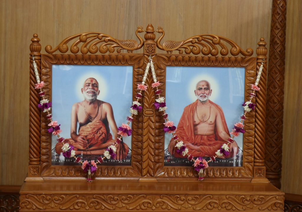On Left, Brahmaswarup Yogiji Maharaj and On Right Brahmaswarup Shastriji Maharaj