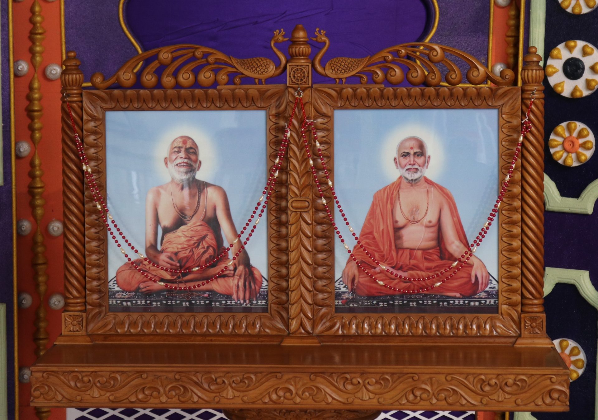 On Left, Brahmaswarup Yogiji Maharaj and On Right Brahmaswarup Shastriji Maharaj